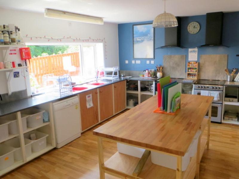 Skye Basecamp Hostel, Broadford Bay, Isle Of Skye ภายนอก รูปภาพ